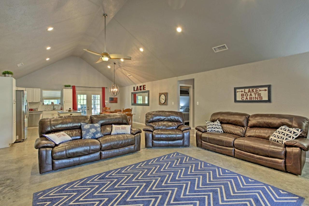 Modern Retreat With Gas Grill - Walk To Lake Texoma! Kingston Eksteriør bilde